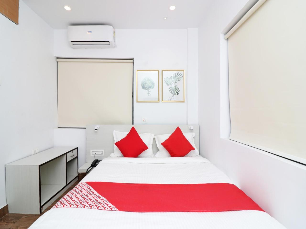 Hotel Oyo 15637 Transit Express à Calcutta Extérieur photo